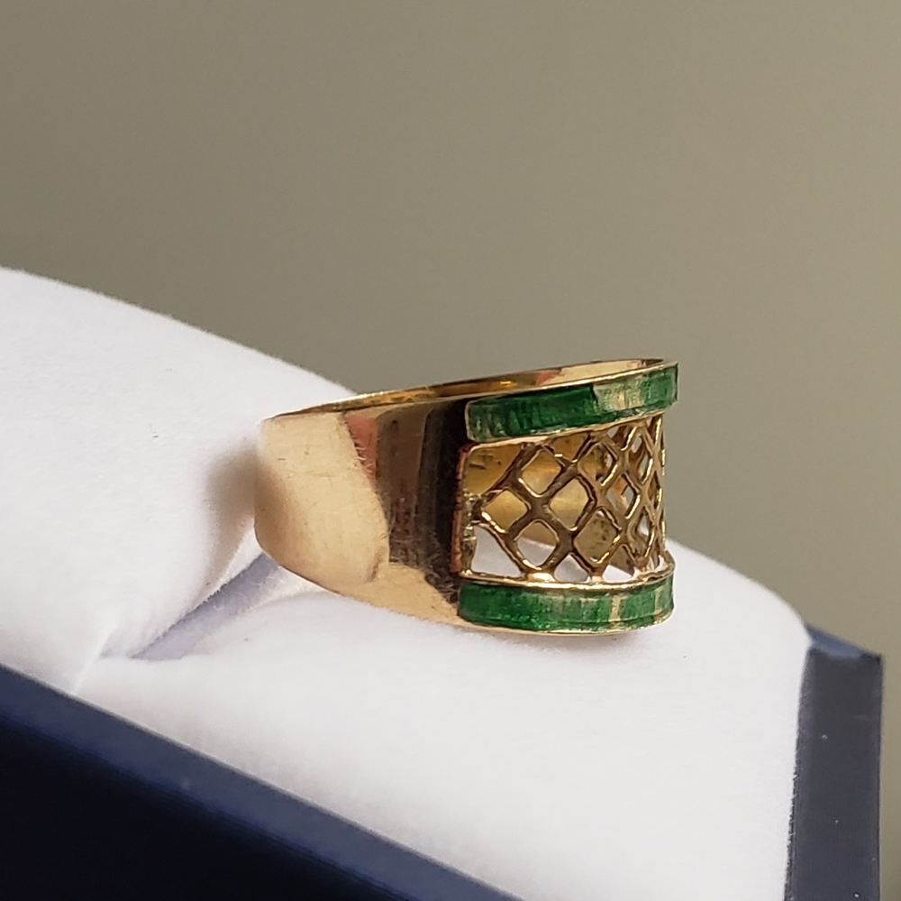 14k solid yellow gold band size 7.5 - Picture 8 of 8